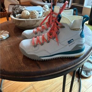 listing-status-banner